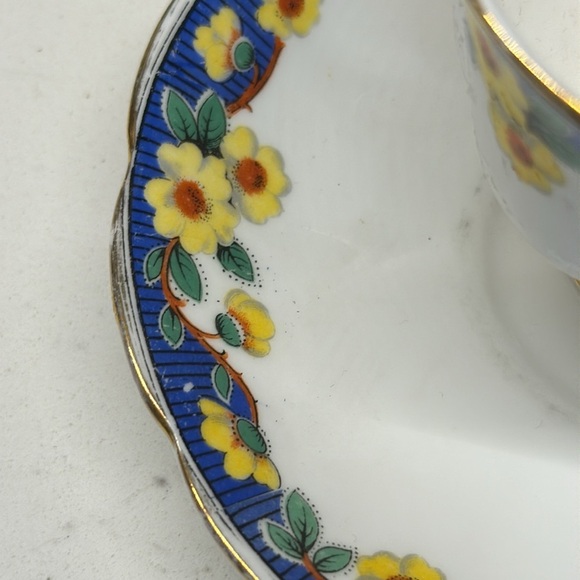 "PRIMROSE" Royal Albert Crown China England 6483 Teacup & Saucer Set of … - Picture 3 of 11